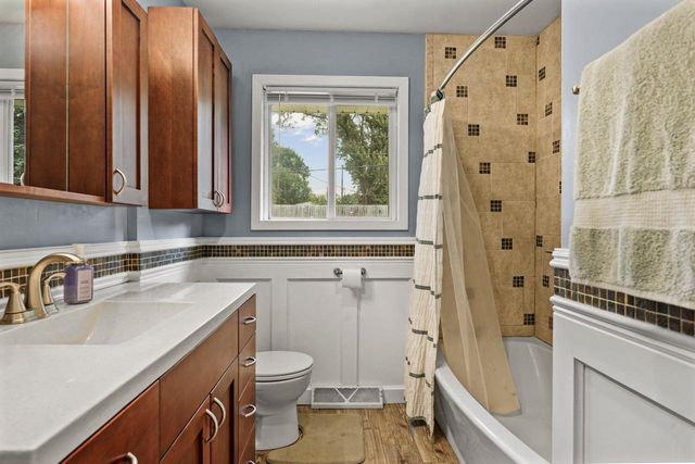 809 Flora Lane, Madison, WI 53714