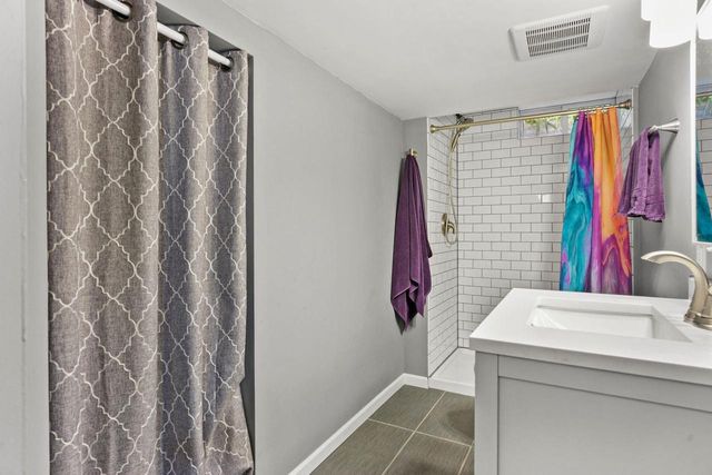 809 Flora Lane, Madison, WI 53714