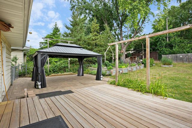 809 Flora Lane, Madison, WI 53714