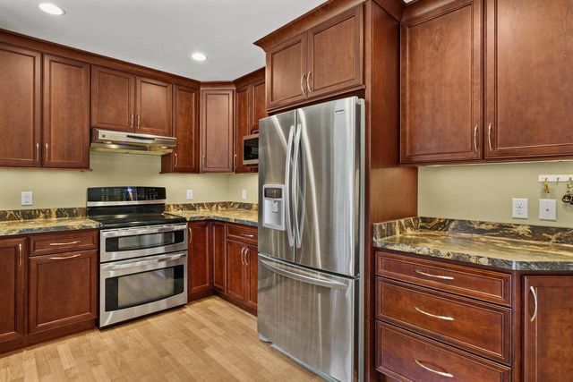 809 Flora Lane, Madison, WI 53714