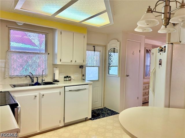 2787 Breezewood DR, North Fort Myers, FL 33917