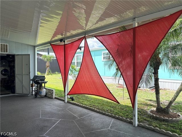 2787 Breezewood DR, North Fort Myers, FL 33917