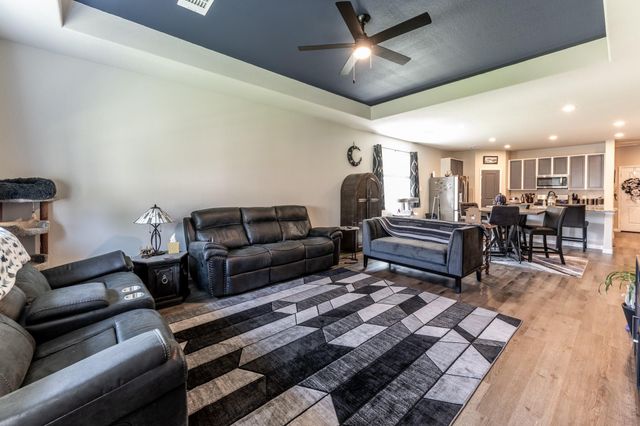 108 Bobcat Bend, Huntsville, TX 77320