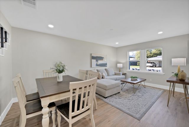 1213 Walker Drive, Hurst, TX 76053