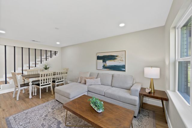 1213 Walker Drive, Hurst, TX 76053