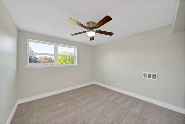 1213 Walker Drive, Hurst, TX 76053