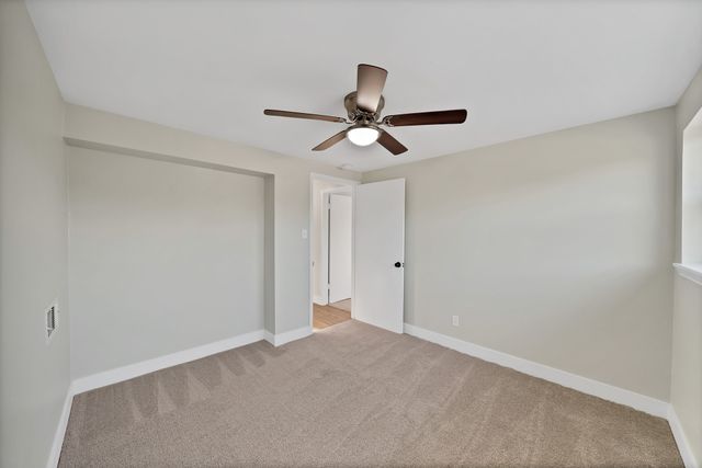 1213 Walker Drive, Hurst, TX 76053