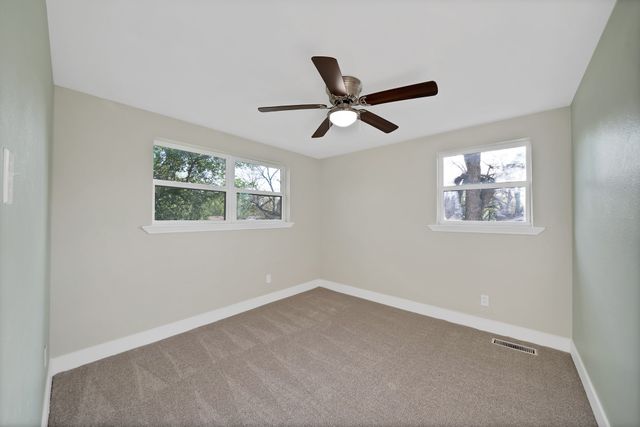 1213 Walker Drive, Hurst, TX 76053