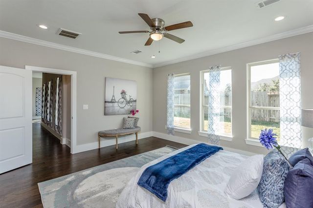 2312 Dolan Springs Lane, Friendswood, TX 77546