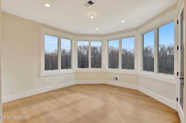 5 Cook Court, Millstone, NJ 08535