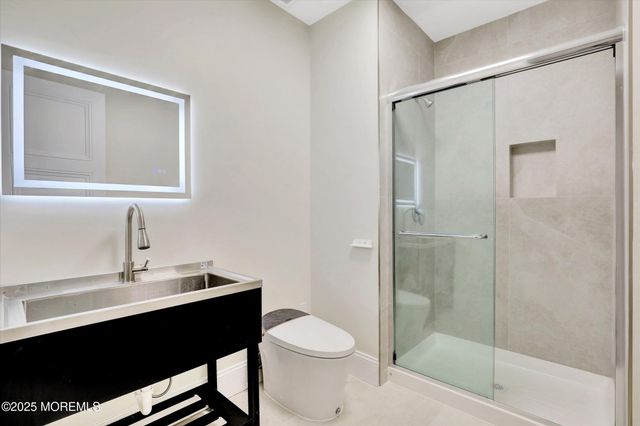 5 Cook Court, Millstone, NJ 08535