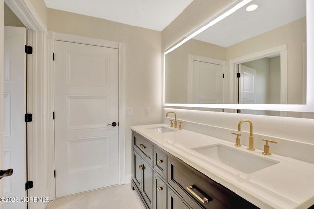 5 Cook Court, Millstone, NJ 08535