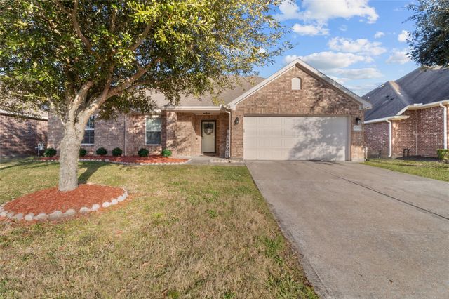 4047 Conifer Drive, Dickinson, TX 77539