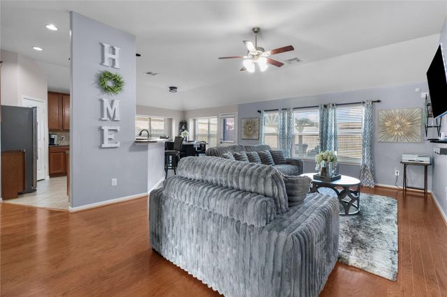 4047 Conifer Drive, Dickinson, TX 77539