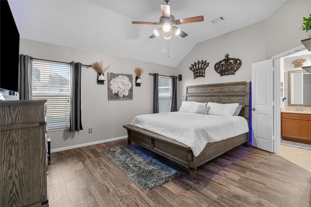 4047 Conifer Drive, Dickinson, TX 77539