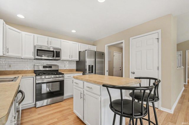 25615 Serenity Drive, South Bend, IN 46628