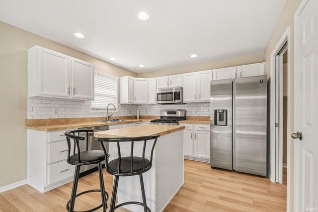 25615 Serenity Drive, South Bend, IN 46628