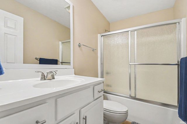 25615 Serenity Drive, South Bend, IN 46628