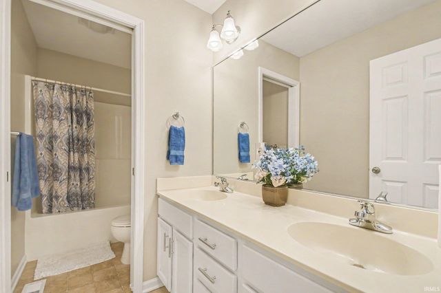 25615 Serenity Drive, South Bend, IN 46628