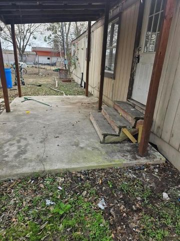 408 Greenfield RD, Kyle, TX 78640