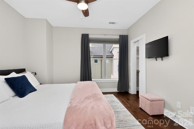 231 Doggett Street, Charlotte, NC 28203