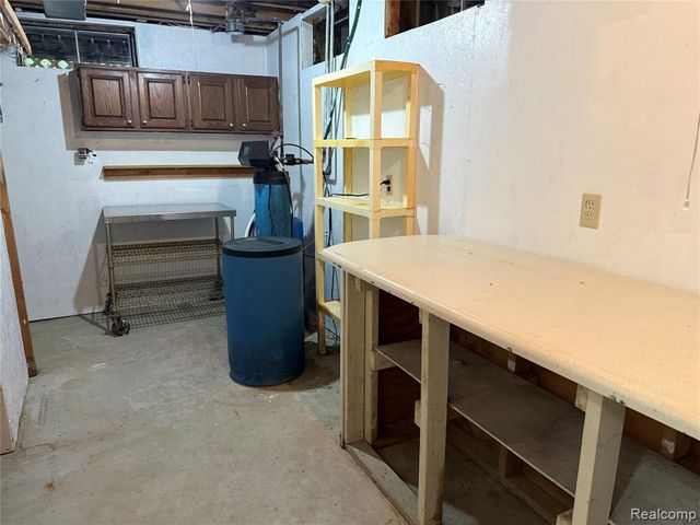 10280 Nimphie Road, Fenton, MI 48430