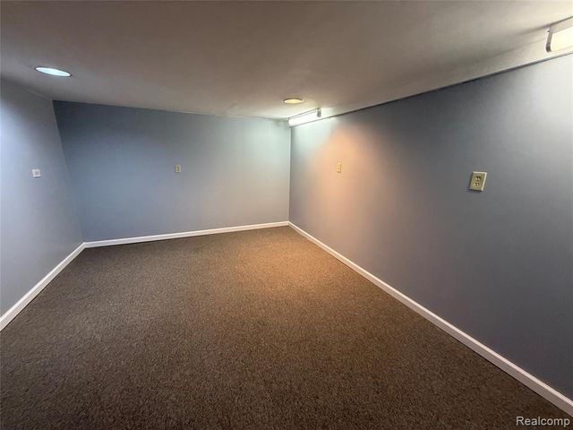 10280 Nimphie Road, Fenton, MI 48430