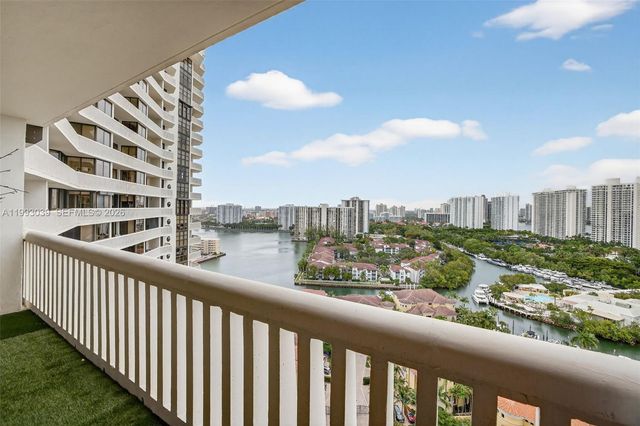 1000 Island Blvd 2105, Aventura, FL 33160