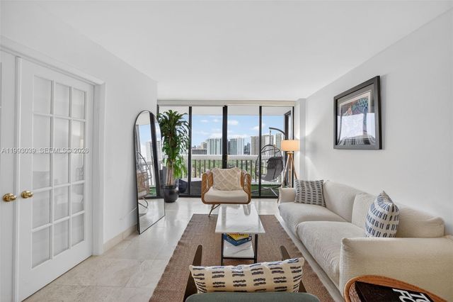 1000 Island Blvd 2105, Aventura, FL 33160