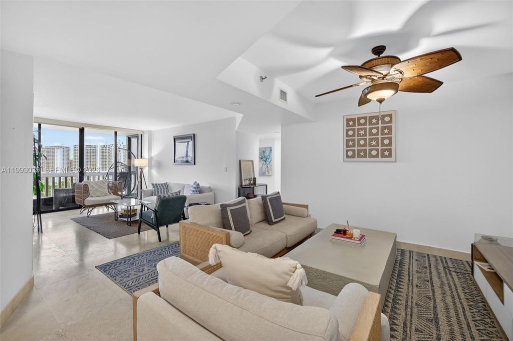 1000 Island Blvd 2105, Aventura, FL 33160