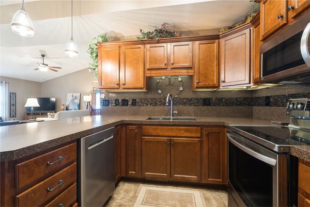 4420 Rec Drive, Marion, IA 52302