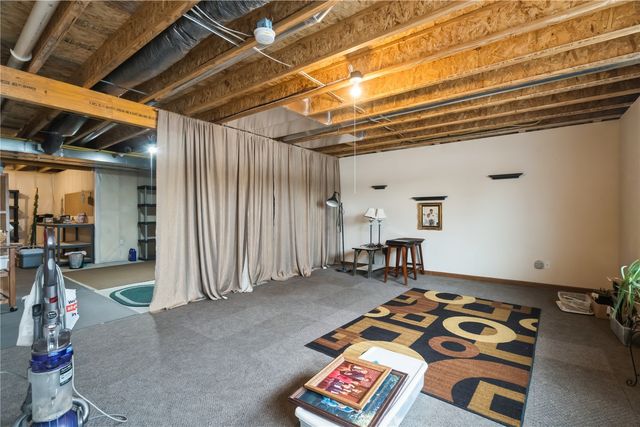 4420 Rec Drive, Marion, IA 52302