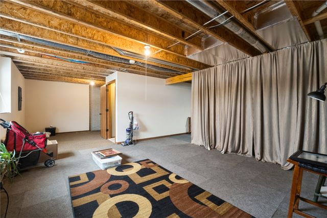 4420 Rec Drive, Marion, IA 52302