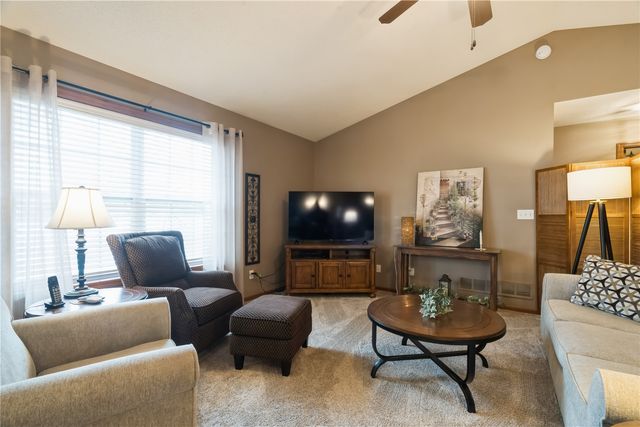 4420 Rec Drive, Marion, IA 52302