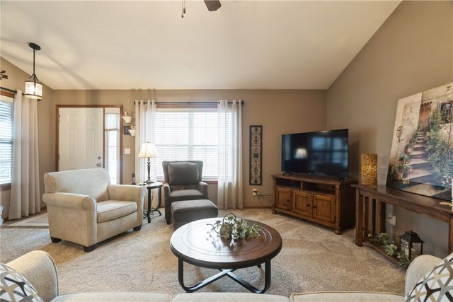 4420 Rec Drive, Marion, IA 52302