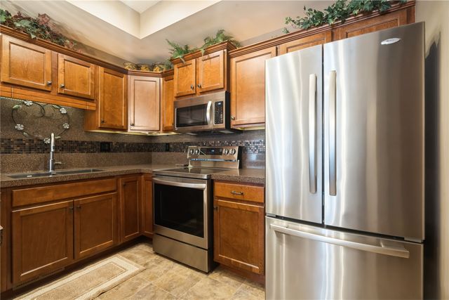 4420 Rec Drive, Marion, IA 52302