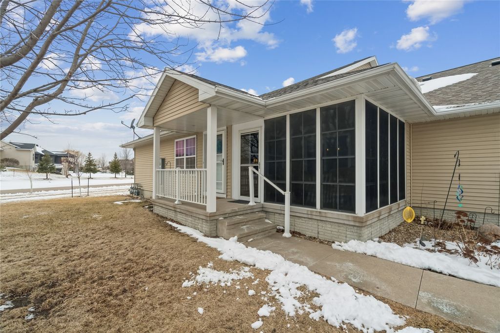 4420 Rec Drive, Marion, IA 52302