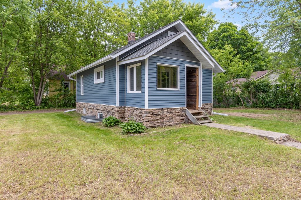 501 Winona Avenue, Ironton, MN 56455