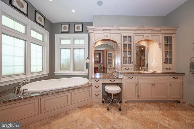 226 MCCLENAGHAN MILL RD, Wynnewood, PA 19096