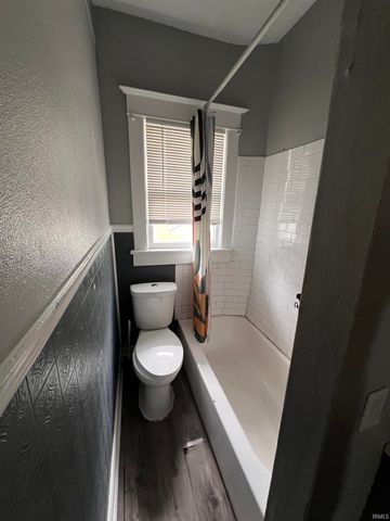 2319 S Main Street, Elkhart, IN 46517