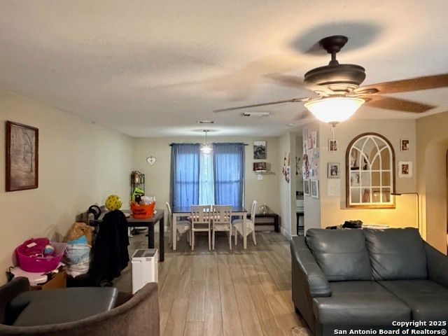 10107 Cedarvale Drive, San Antonio, TX 78245