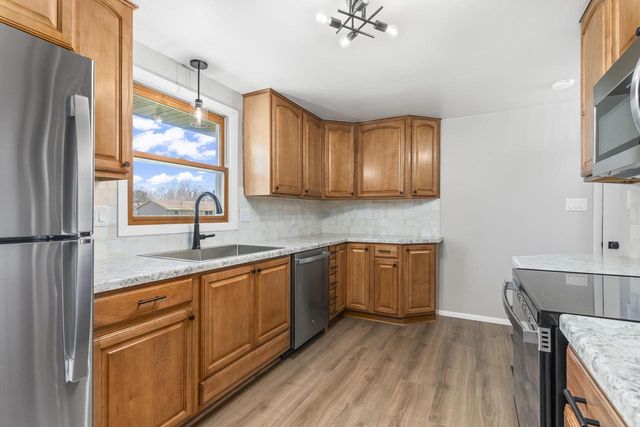 838 MARYDALE DRIVE, Green Bay, WI 54313