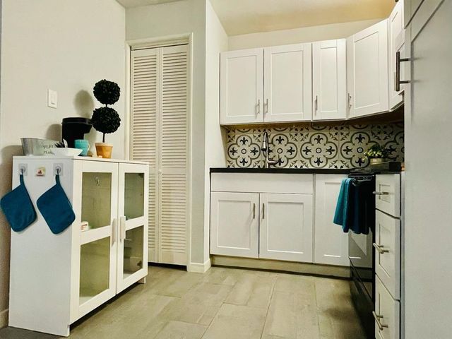 5908 Kiam Street, Houston, TX 77007