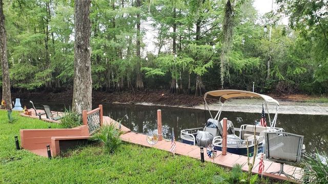 5601 S Perch Drive, Floral City, FL 34436
