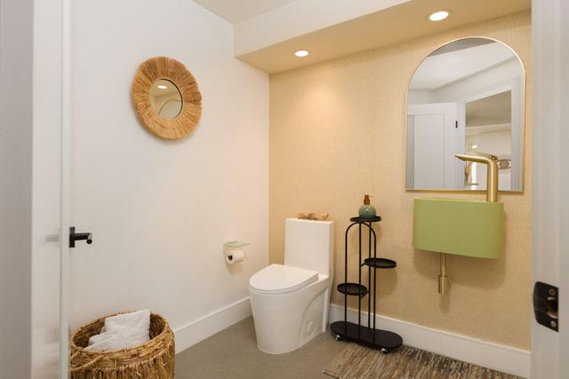 201 Augusta Drive, Palm Desert, CA 92211