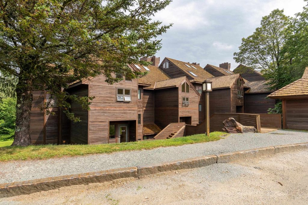 118 High RIdge Road E18, Killington, VT 05751