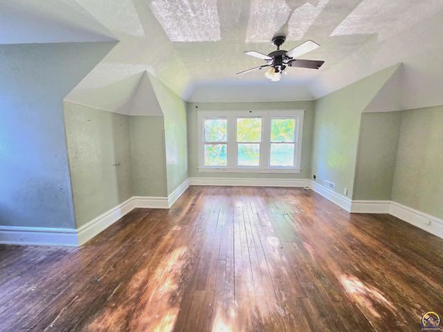 1248 SW Clay ST, Topeka, KS 66604