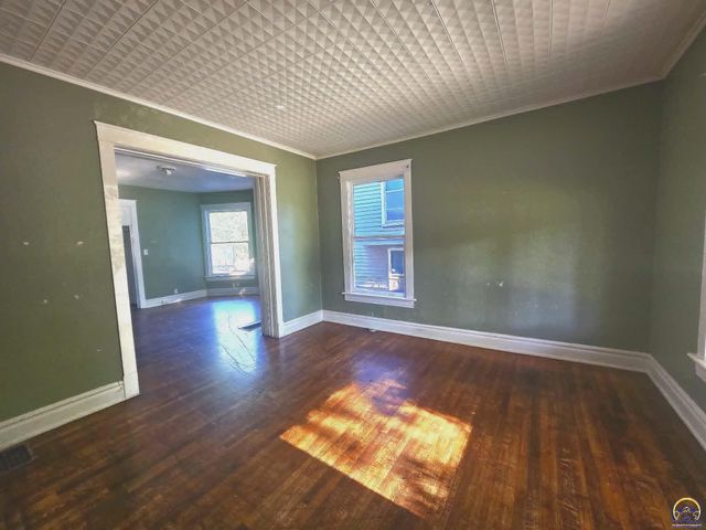1248 SW Clay ST, Topeka, KS 66604