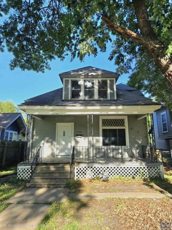 1248 SW Clay ST, Topeka, KS 66604