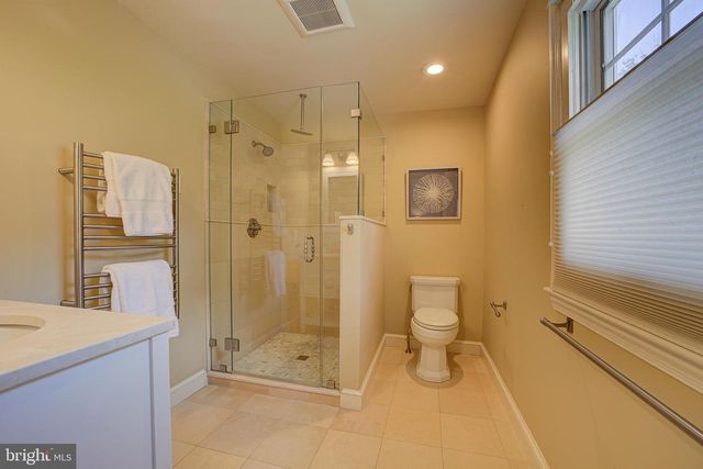 6717 44TH AVE, Hyattsville, MD 20782